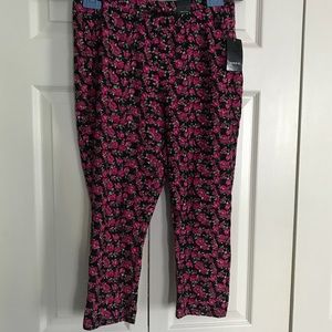 Torrid Cropped stretch lace legging